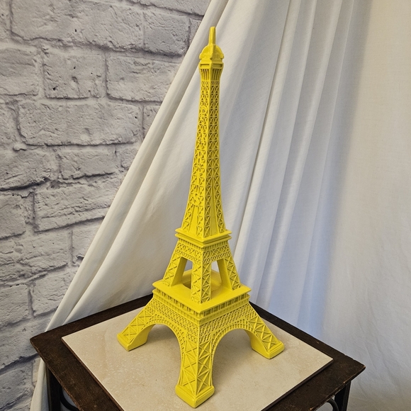 Eiffel Tower Decor - Picture 1 of 3